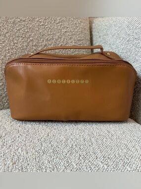 Peachloft Travel Cosmetic Case in Brown